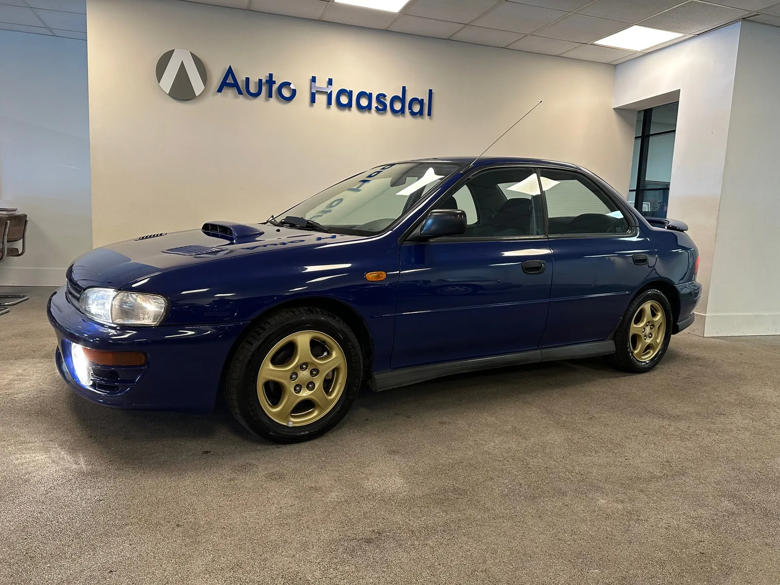 Subaru Impreza (1996) — foto 1