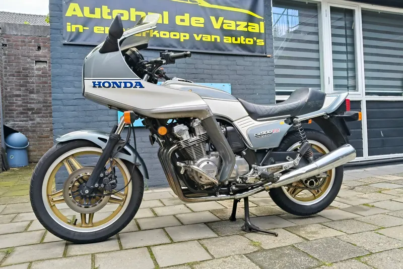 Honda CB 900 F bol d or" 82 zgan (1982)