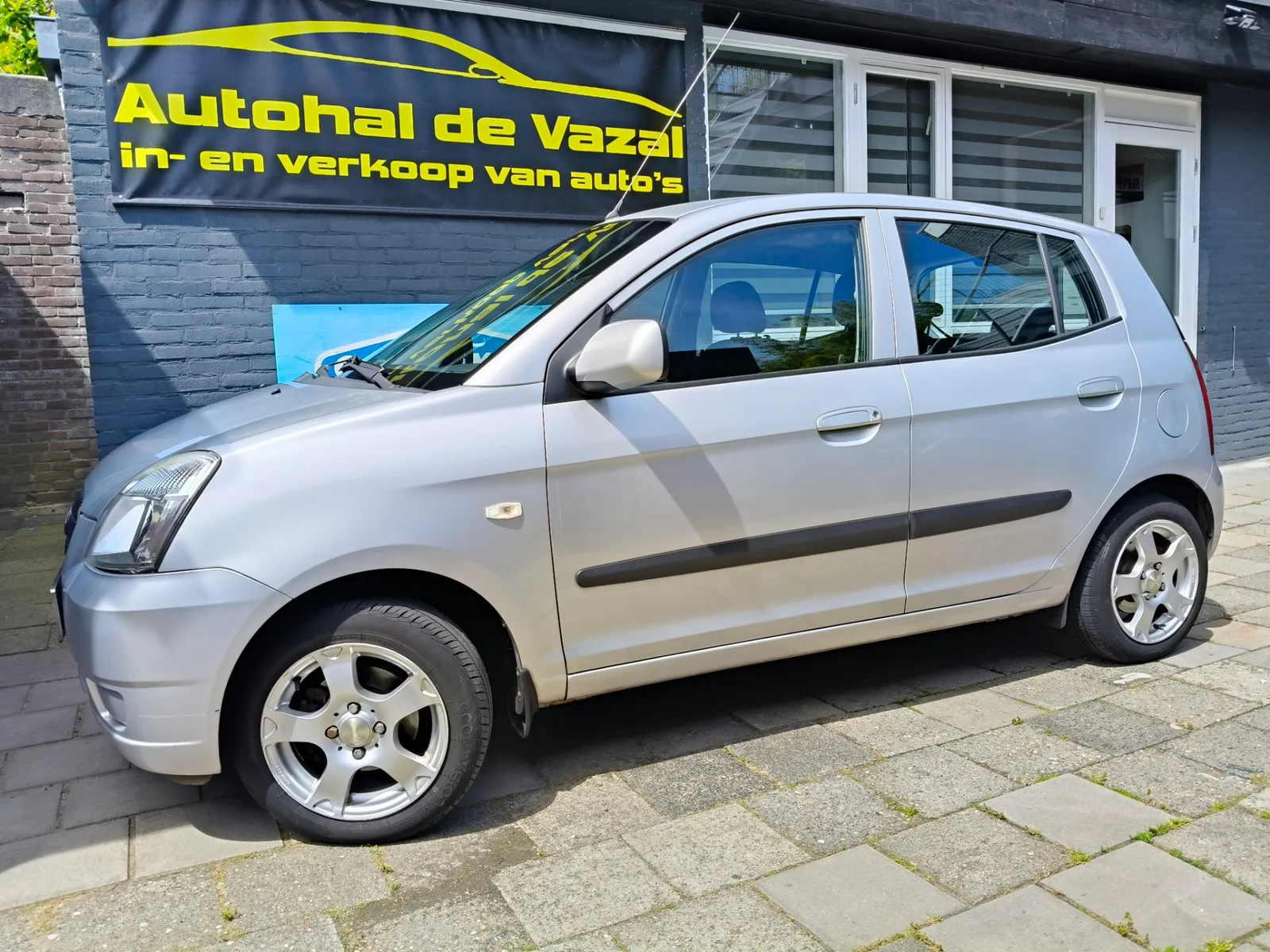 Kia Picanto (2008) — foto 1
