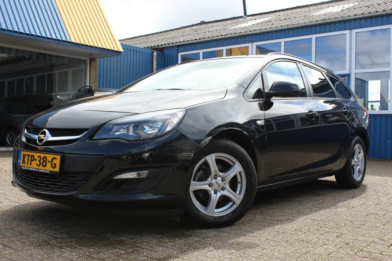 Opel Astra (2015)