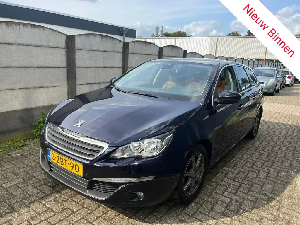 Peugeot 308 (2014) — foto 1