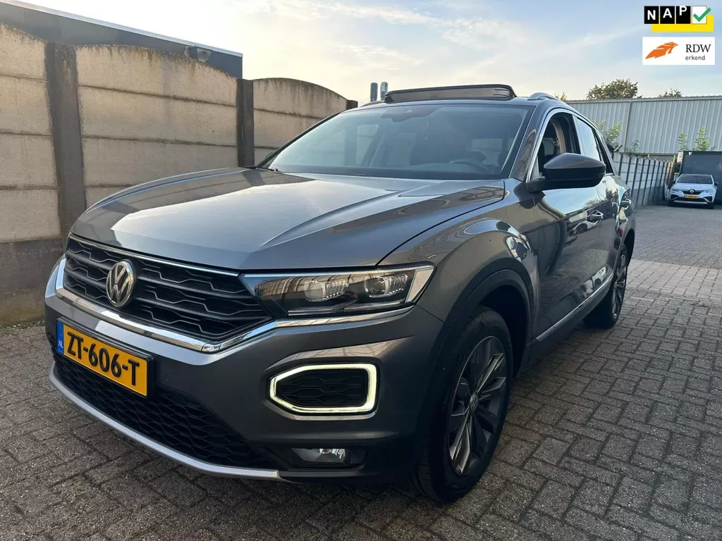Volkswagen T-Roc (2019) — foto 1