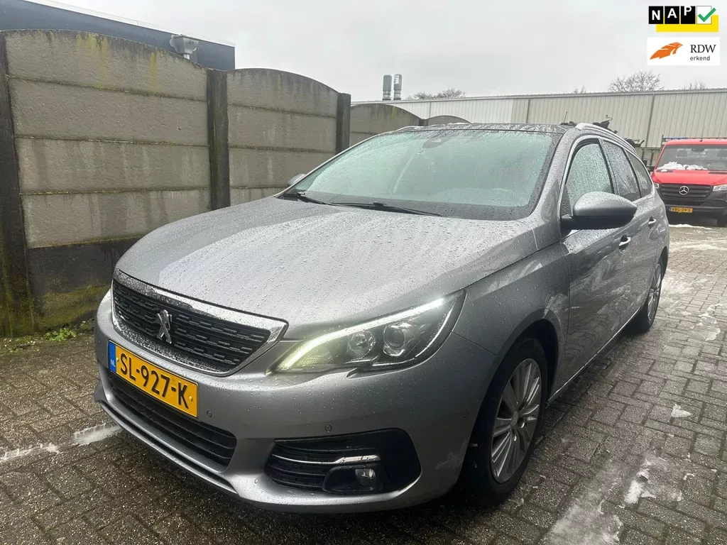 Peugeot 308 (2018) — foto 1