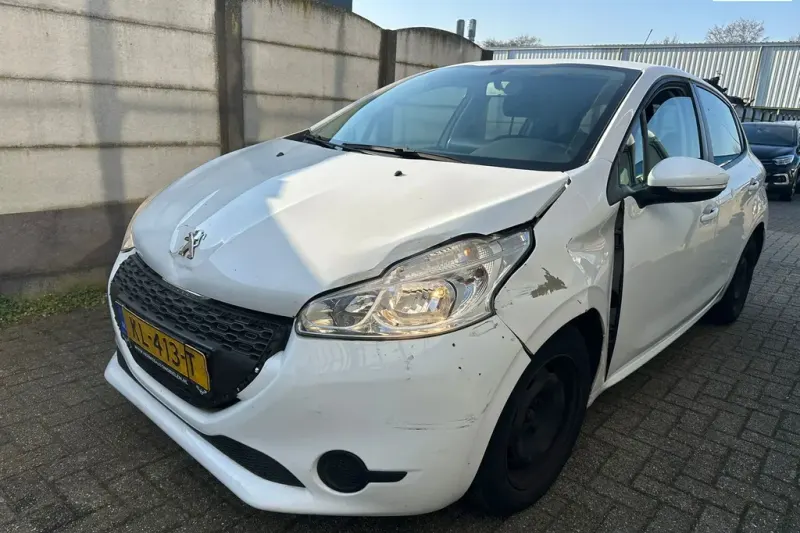 Peugeot 208 (2014)