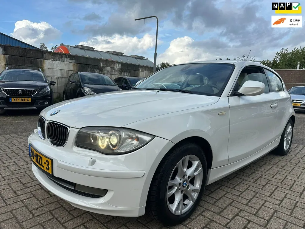 BMW 1-Serie (2011) — foto 1