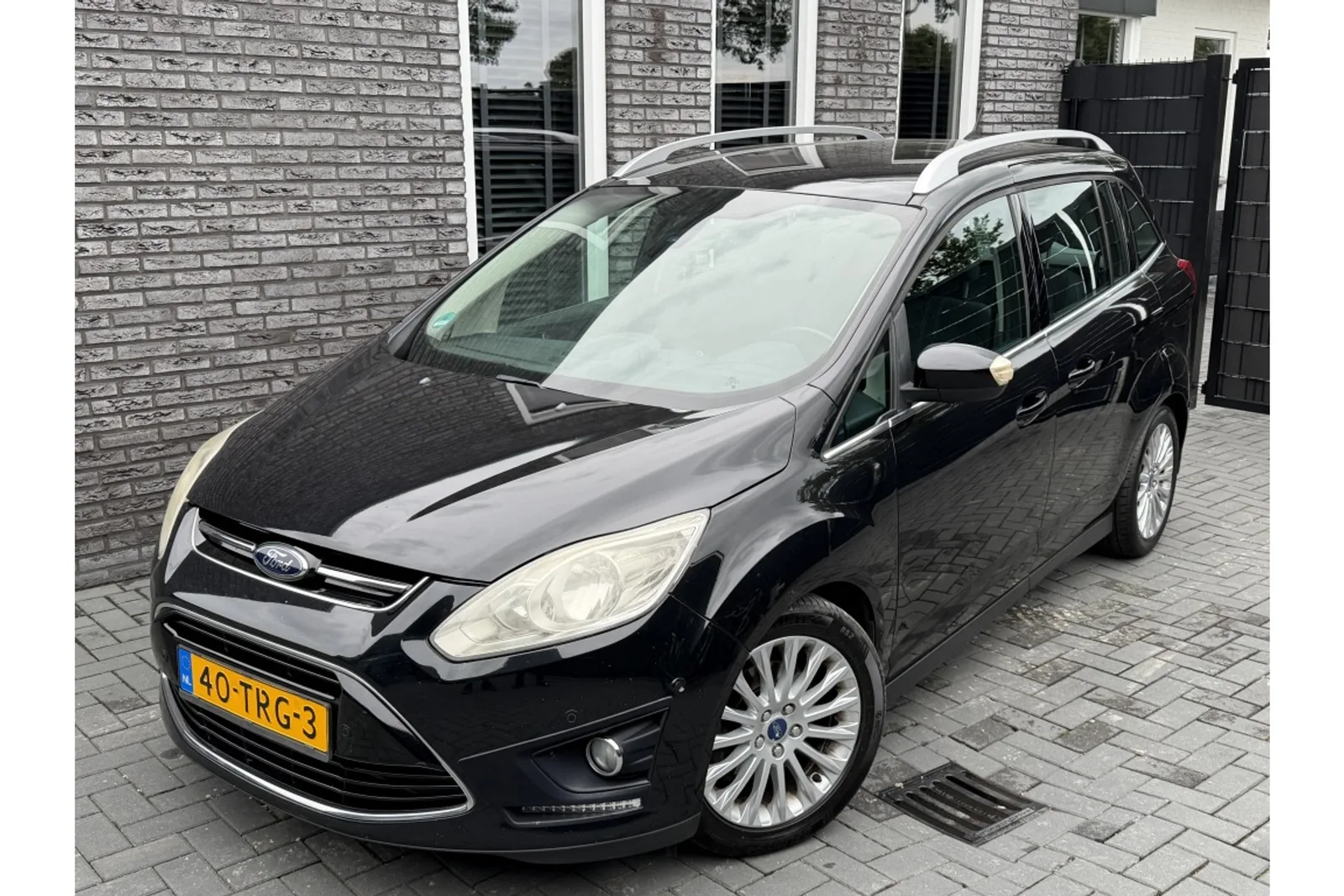Ford Grand C-Max (2012) — foto 1
