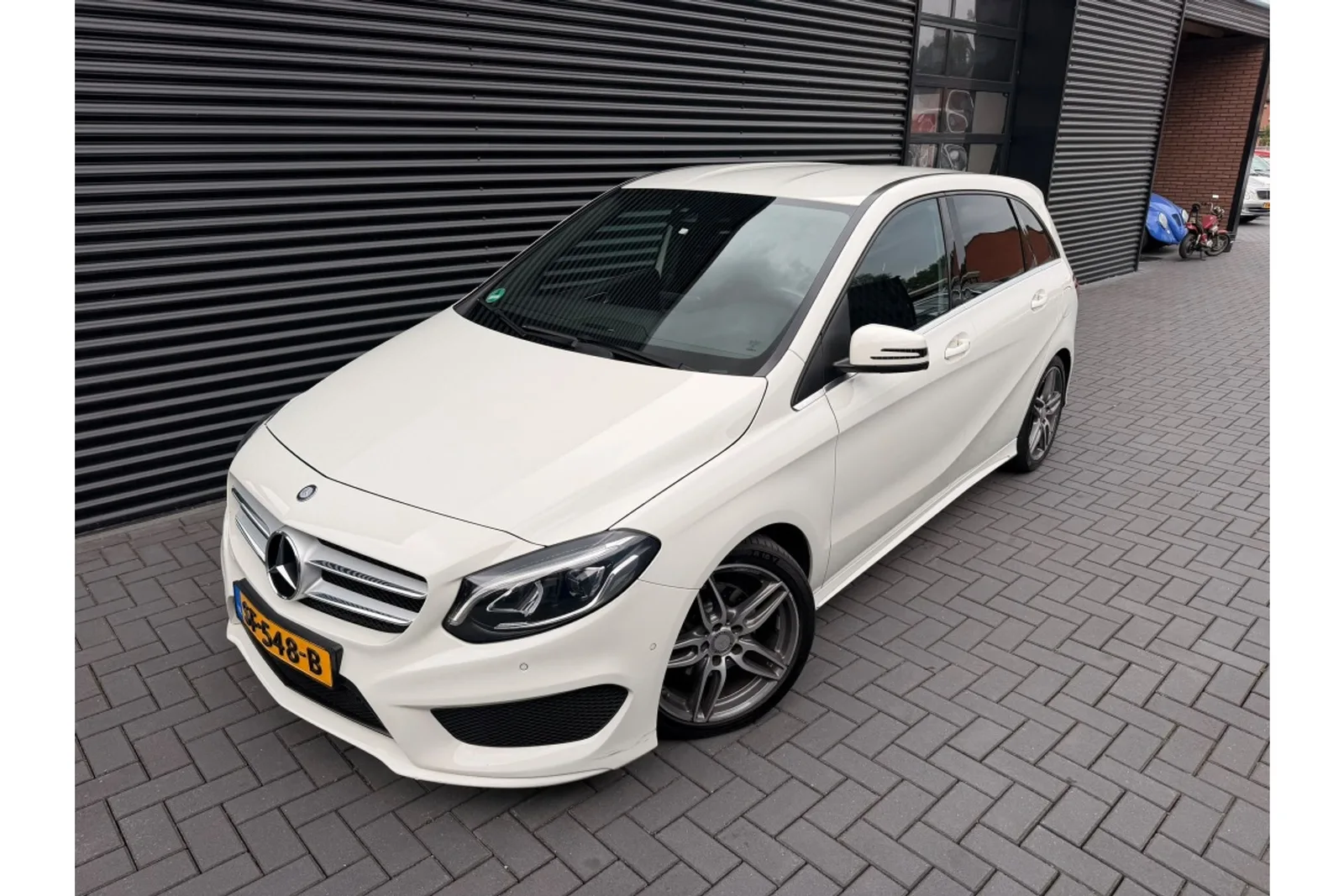 Mercedes-Benz B-Klasse (2017) — foto 1