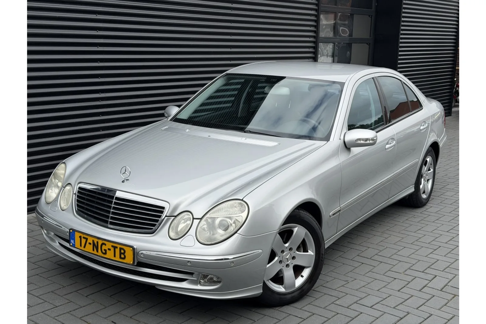 Mercedes-Benz E-Klasse (2003) — foto 1