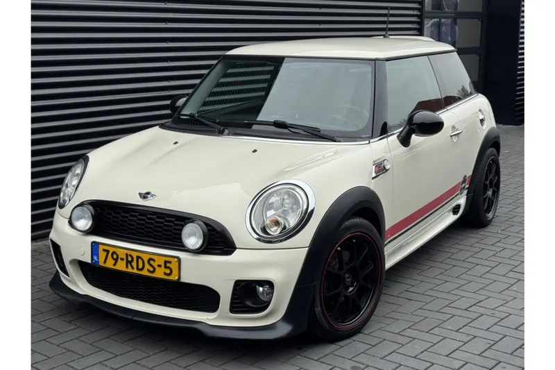MINI Cooper (2011)