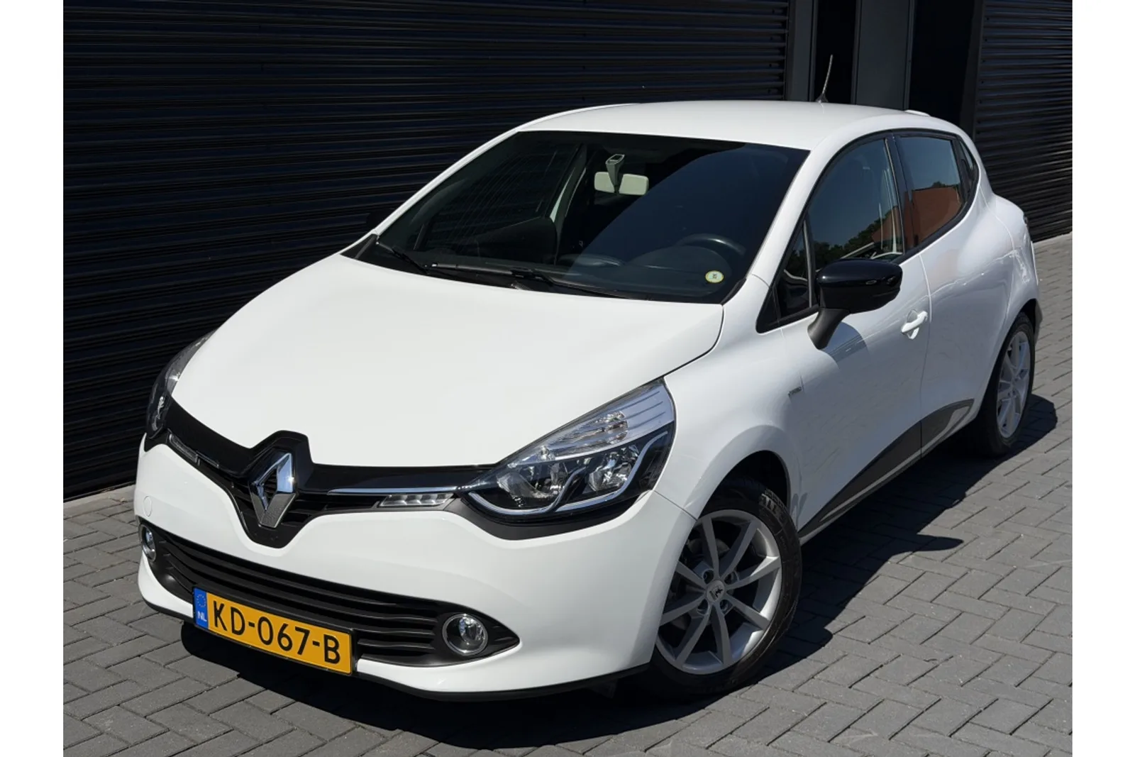 Renault Clio (2016) — foto 1