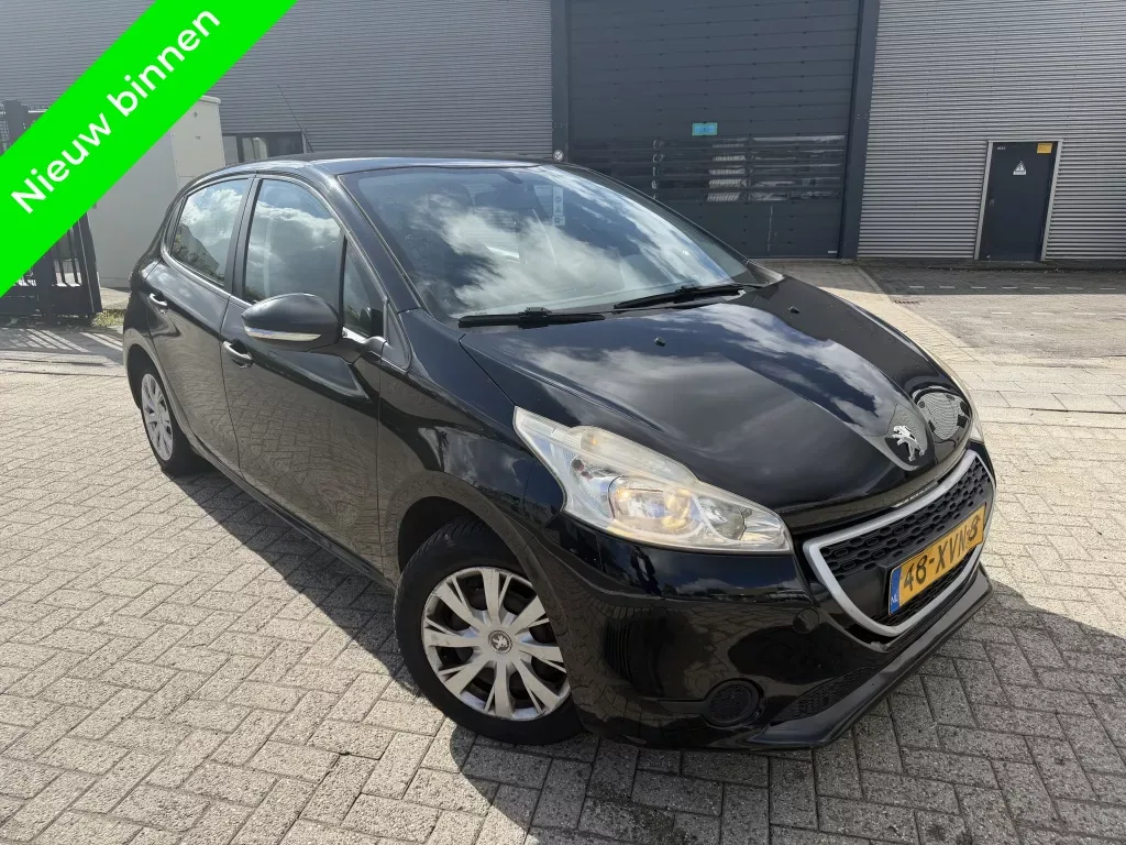Peugeot 208 (2012) — foto 1