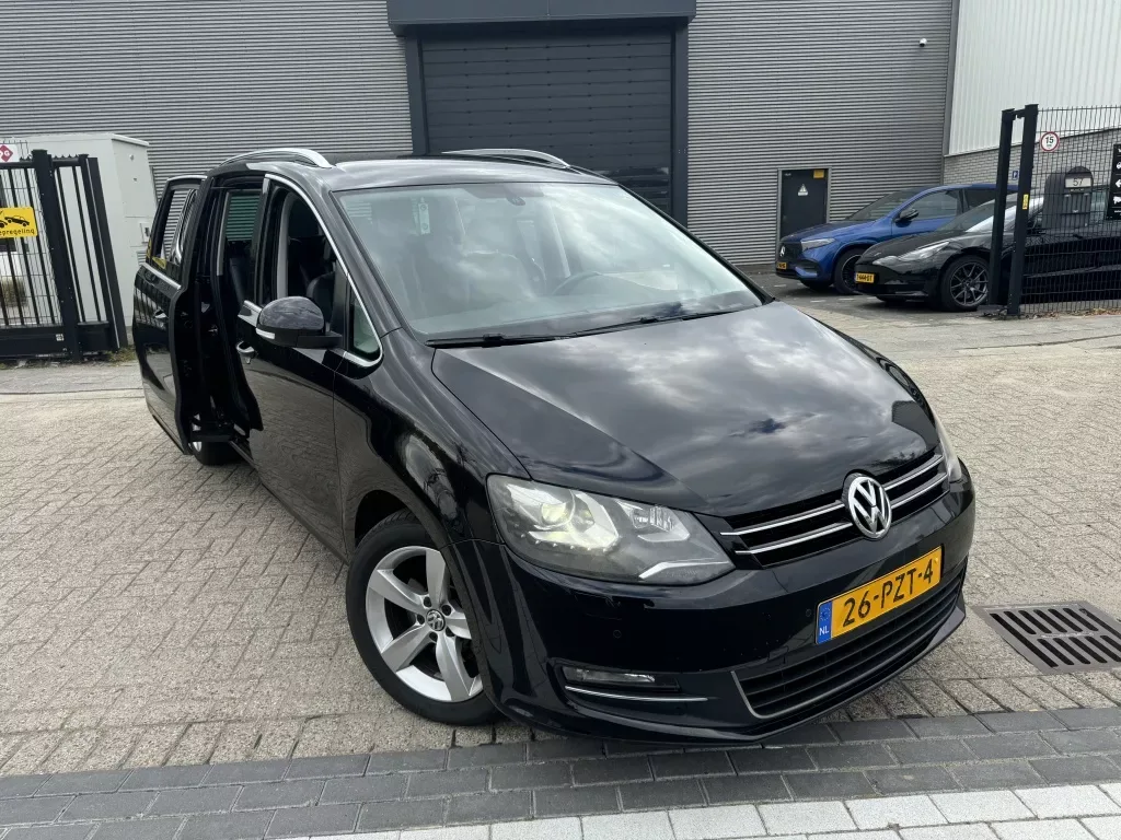 Volkswagen Sharan (2011) — foto 1