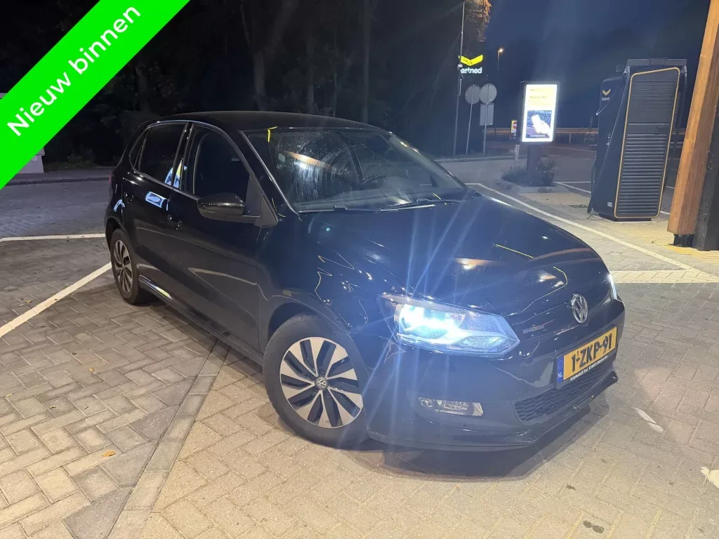 Volkswagen Polo (2015) — foto 1