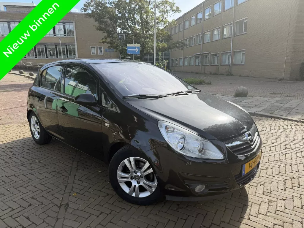 Opel Corsa (2011) — foto 1