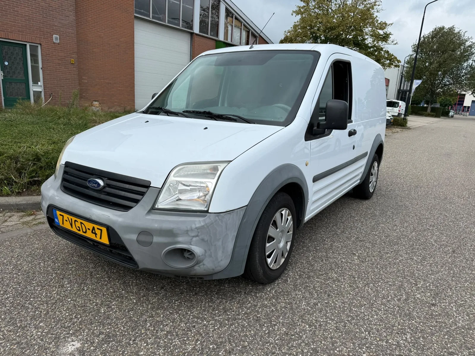 Ford Transit Connect (2010) — foto 1