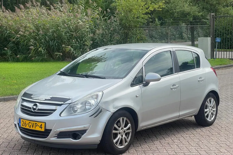 Opel Corsa (2008)