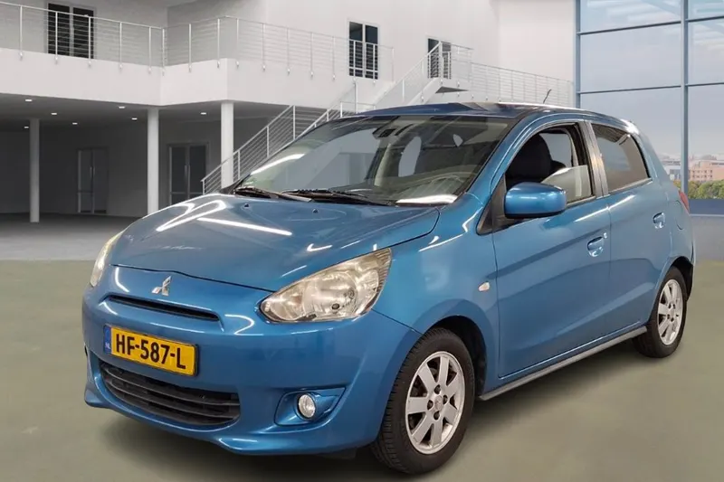 Mitsubishi Space Star (2015)