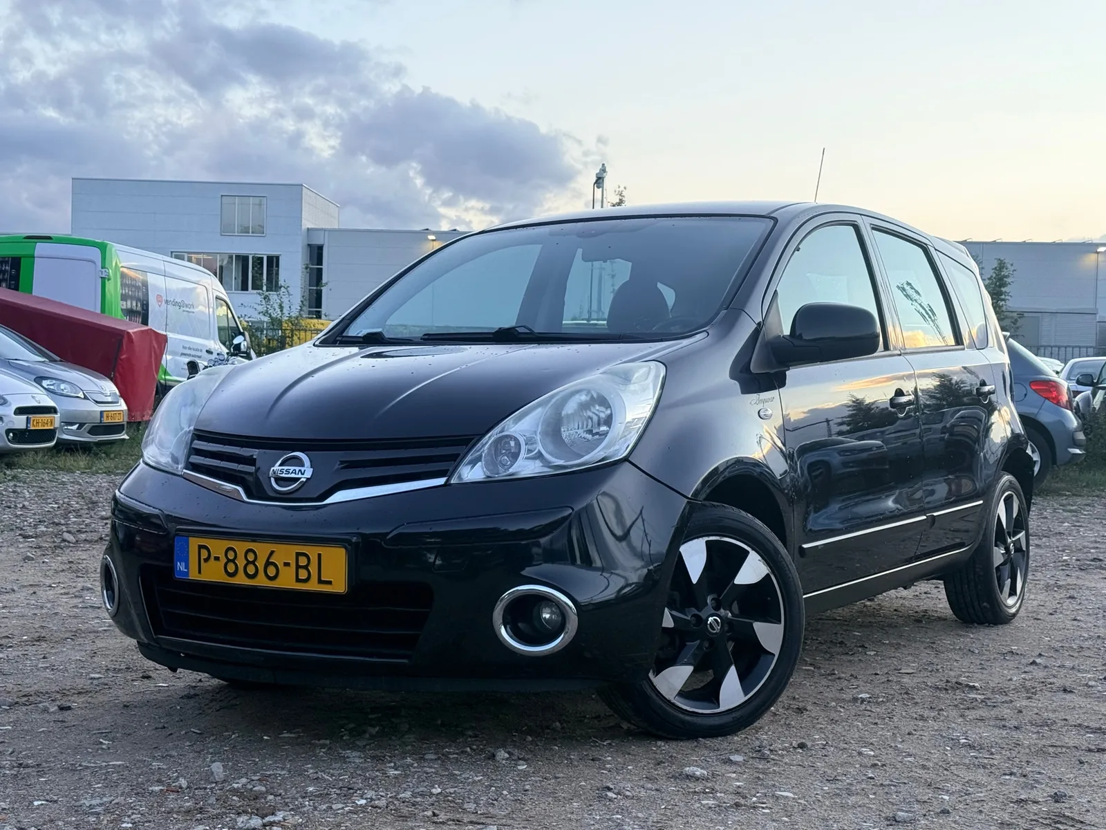 Nissan Note (2012) — foto 1