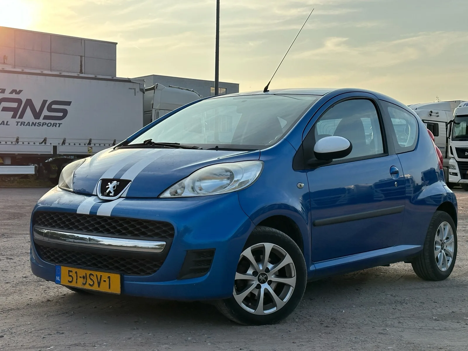 Peugeot 107 (2009) — foto 1