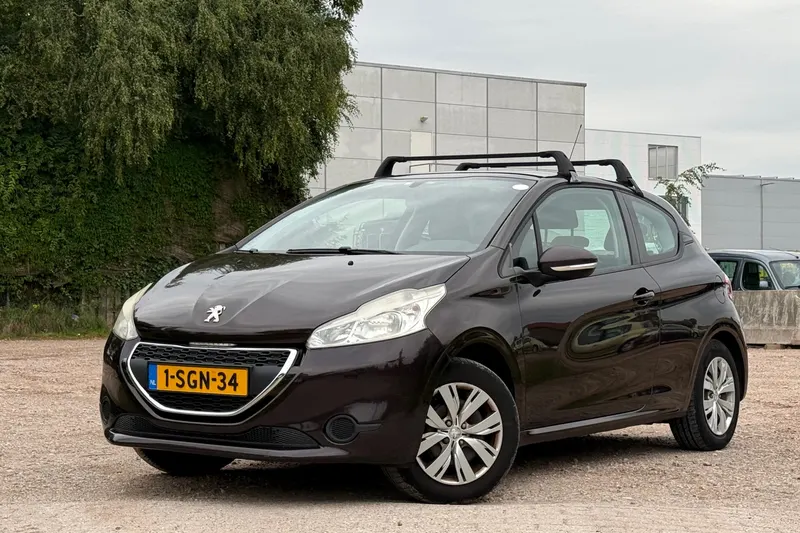 Peugeot 208 (2012)