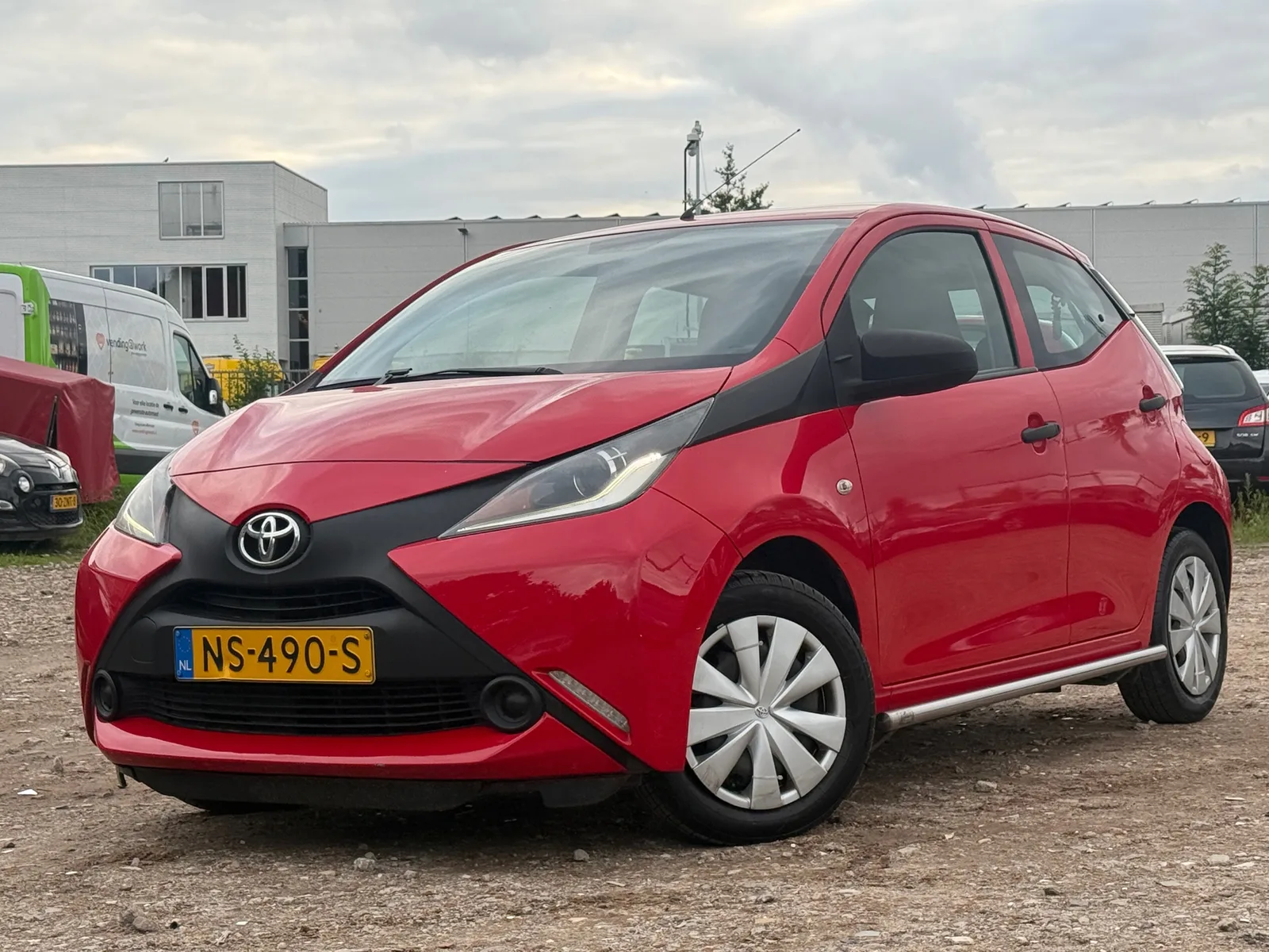 Toyota Aygo (2017) — foto 1