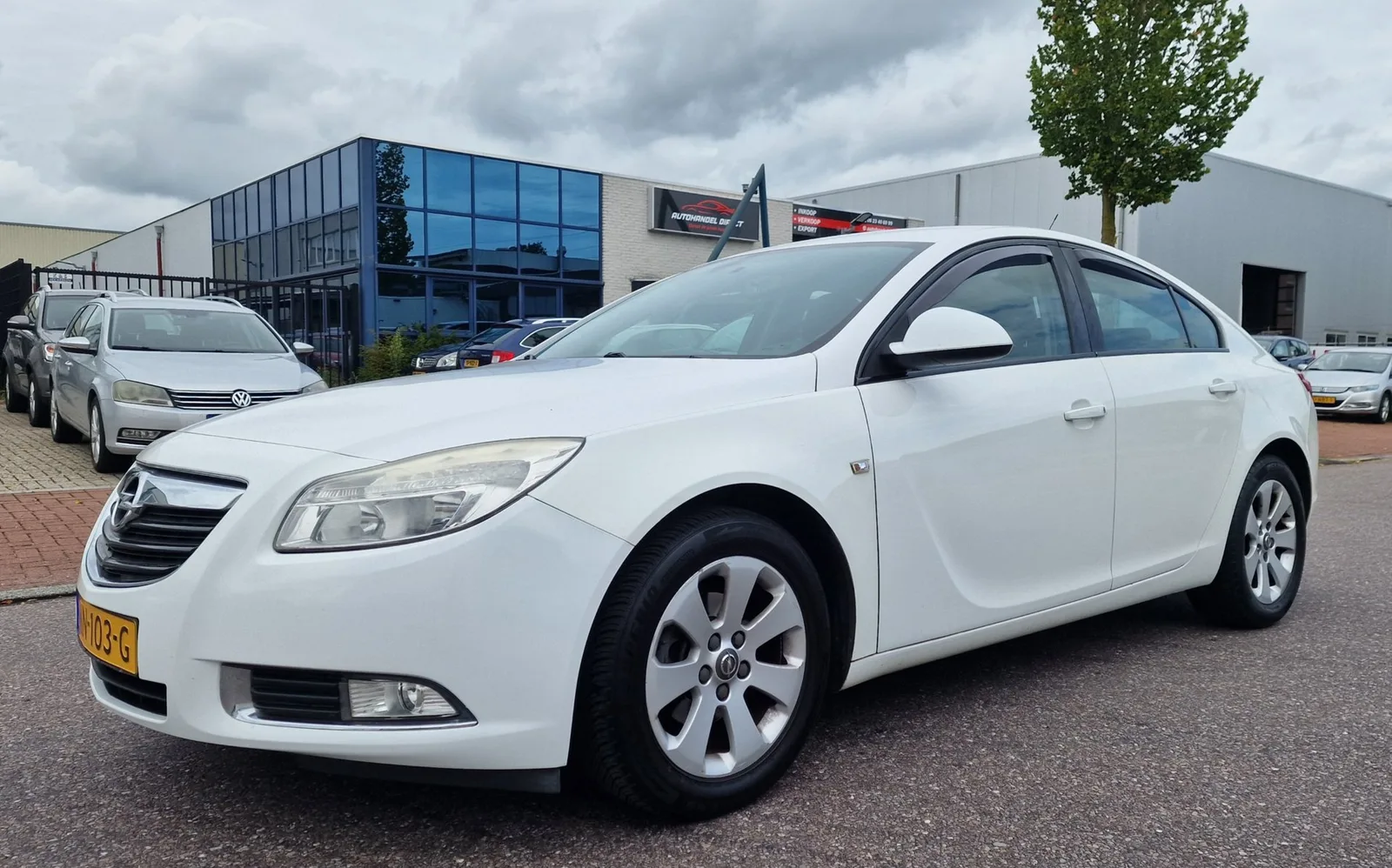 Opel Insignia (2009) — foto 1