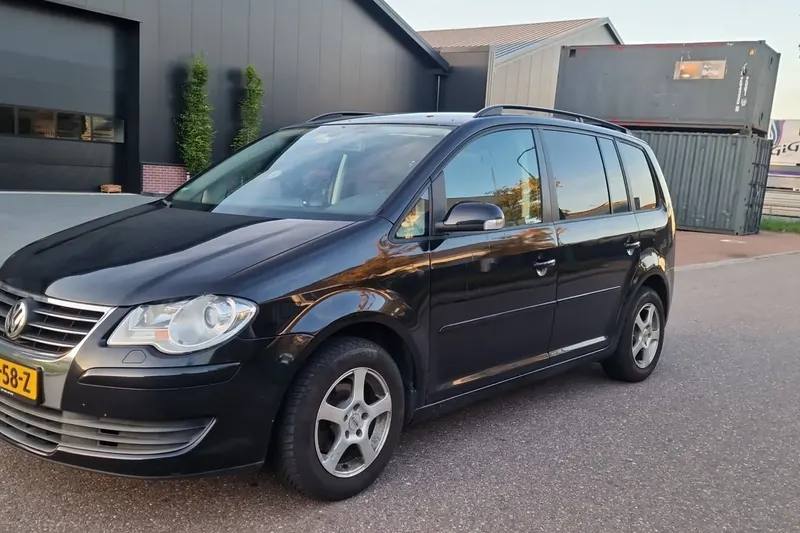 Volkswagen Touran (2008)