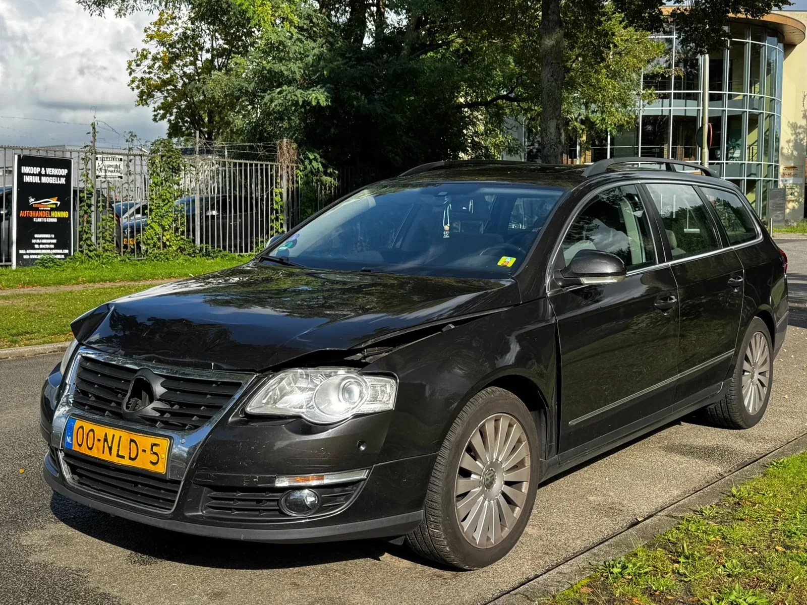Volkswagen Passat (2010) — foto 1