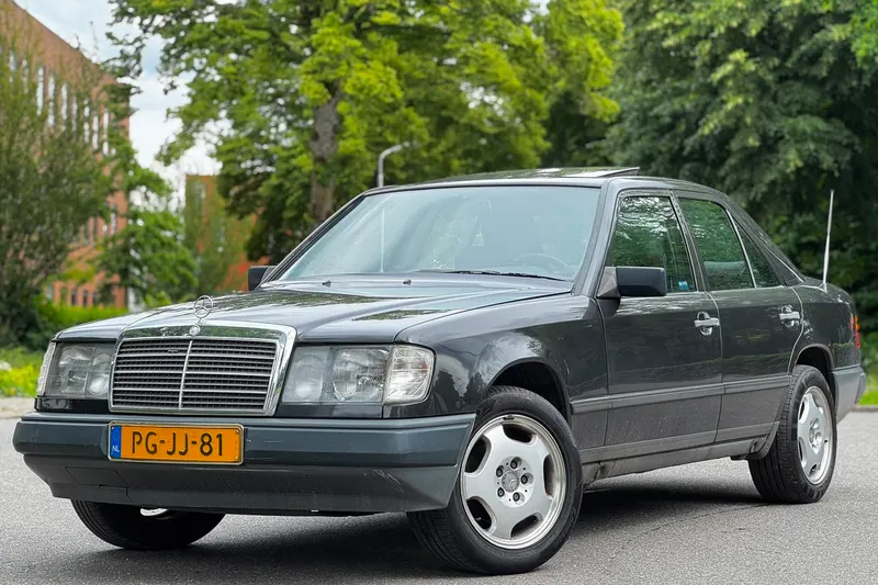 Mercedes-Benz 200-Serie (1988)