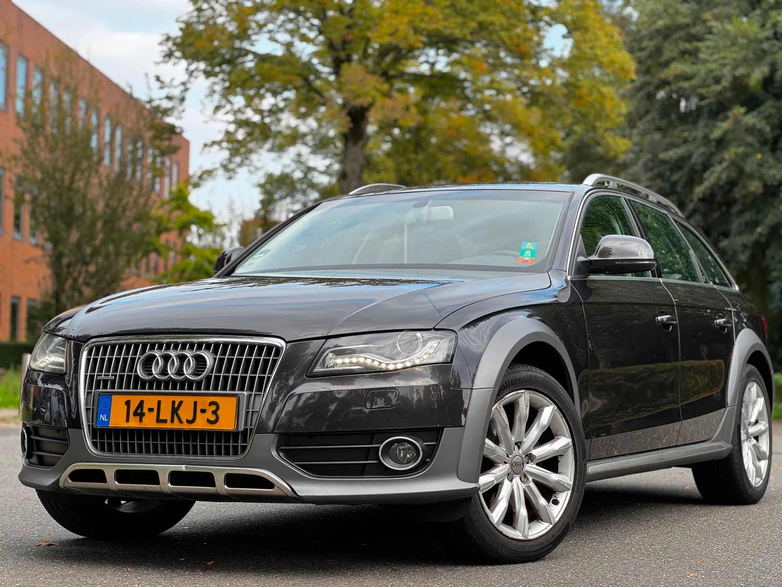 Audi A4 Allroad (2010) — foto 1
