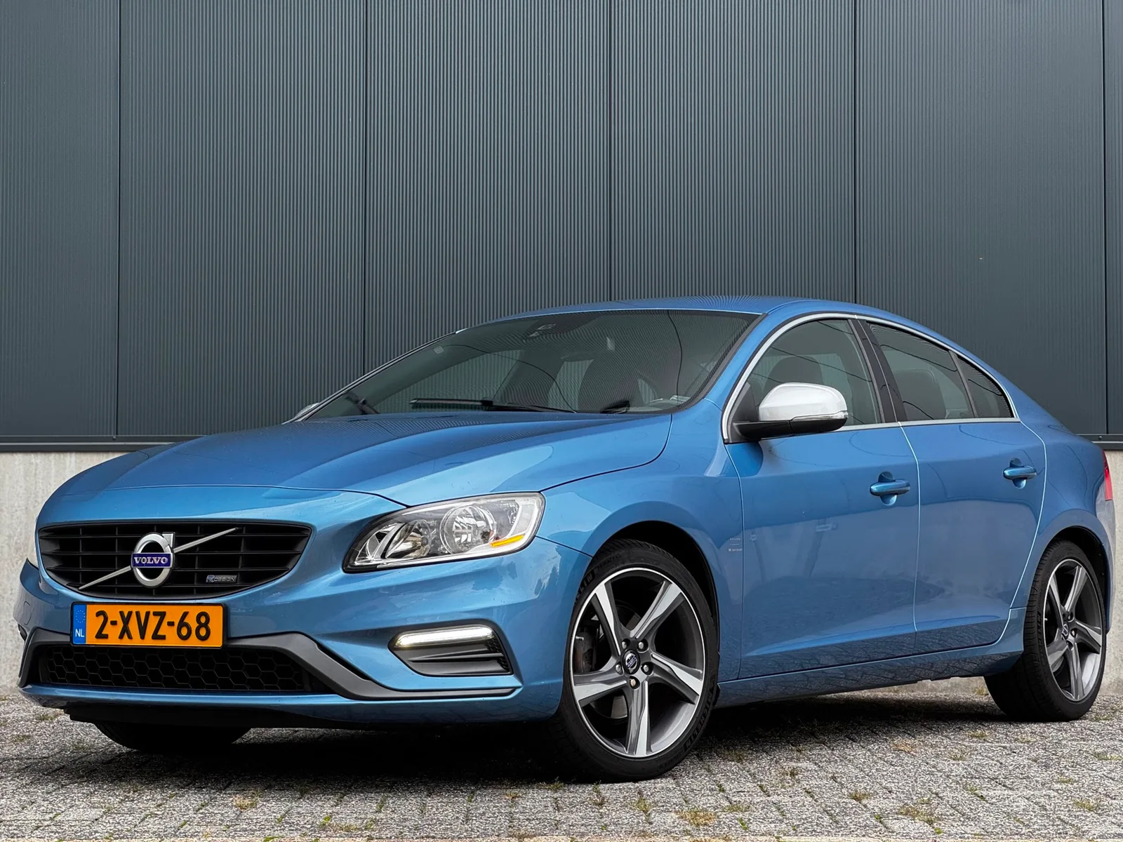 Volvo S60 (2014) — foto 1