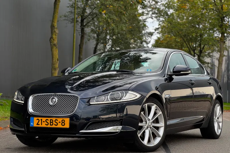 Jaguar XF (2011)