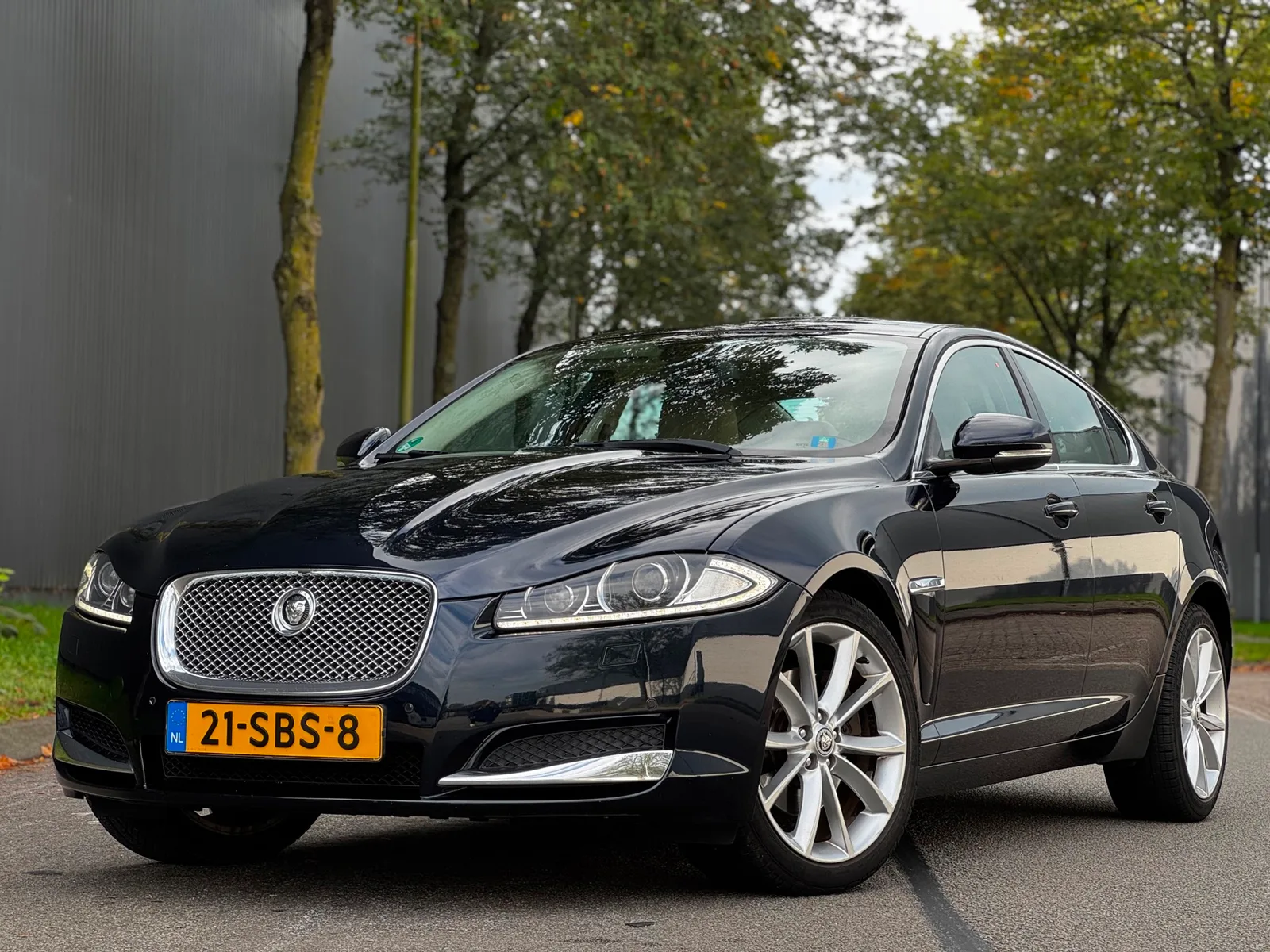 Jaguar XF (2011) — foto 1