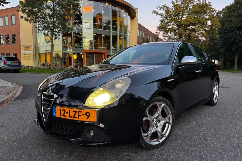 Alfa Romeo Giulietta (2010)