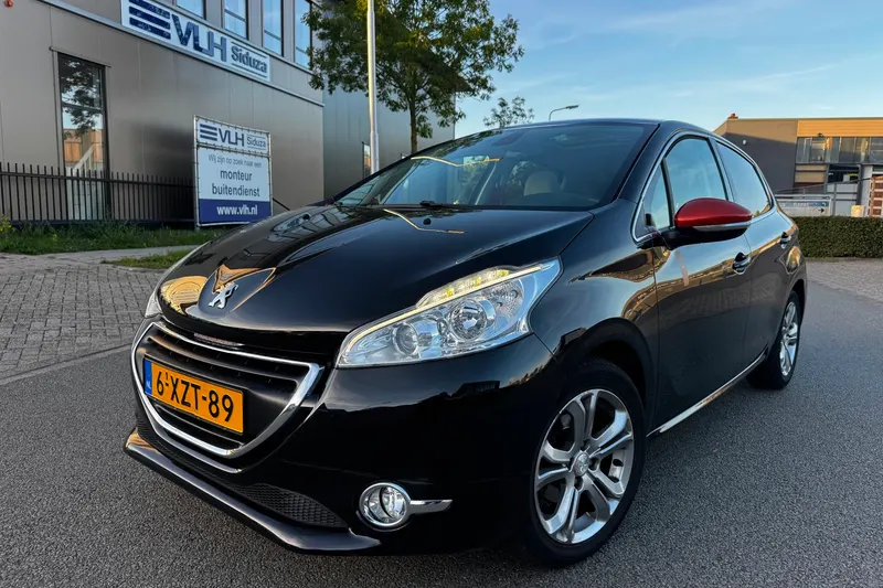 Peugeot 208 (2014)
