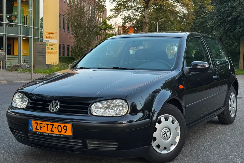 Volkswagen Golf (1999)
