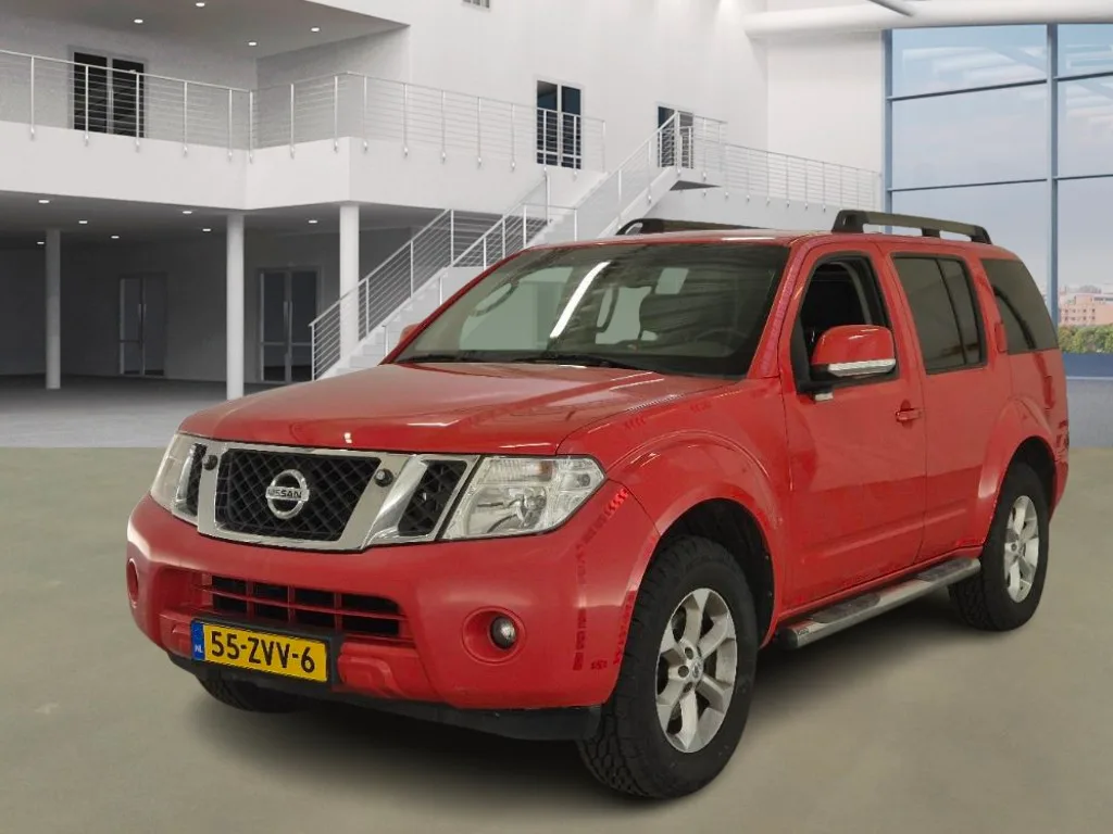Nissan Pathfinder (2013) — foto 1