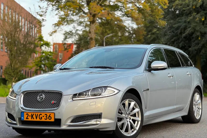 Jaguar XF (2013)