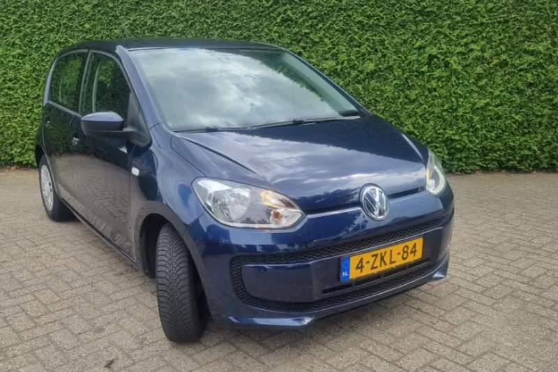Volkswagen Up! (2015)