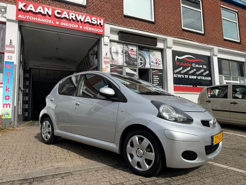 Toyota Aygo (2010) — foto 1