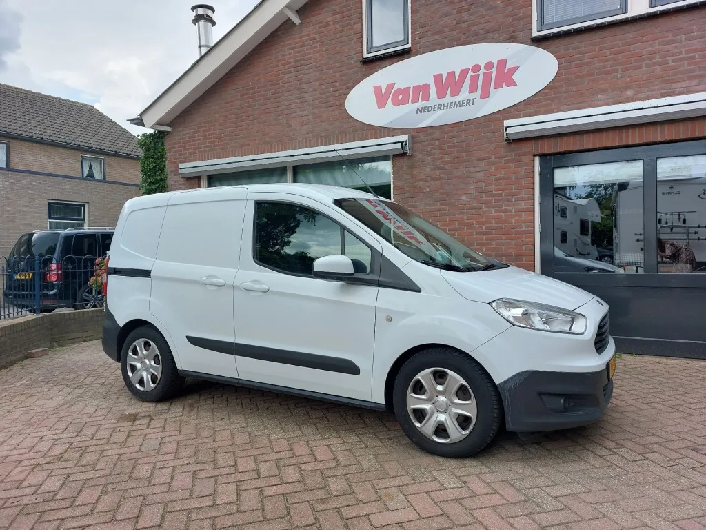 Ford Transit (2017) — foto 1
