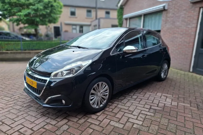 Peugeot 208 (2019)
