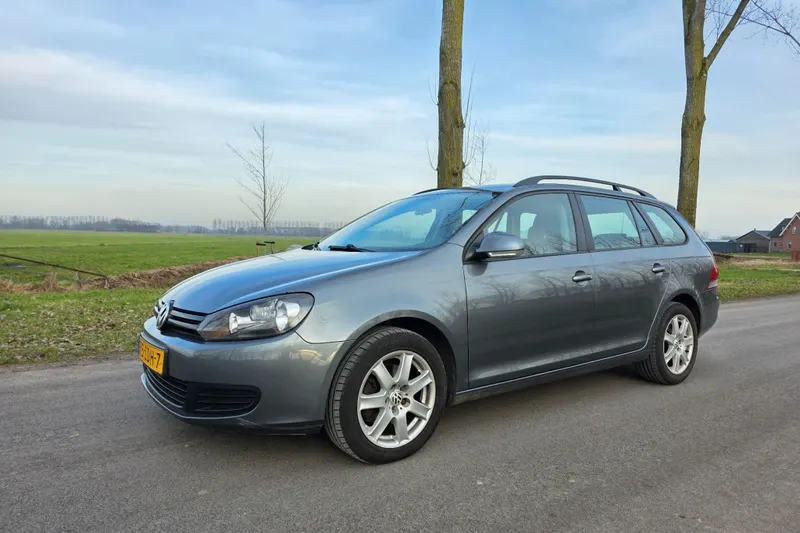 Volkswagen Golf (2010)