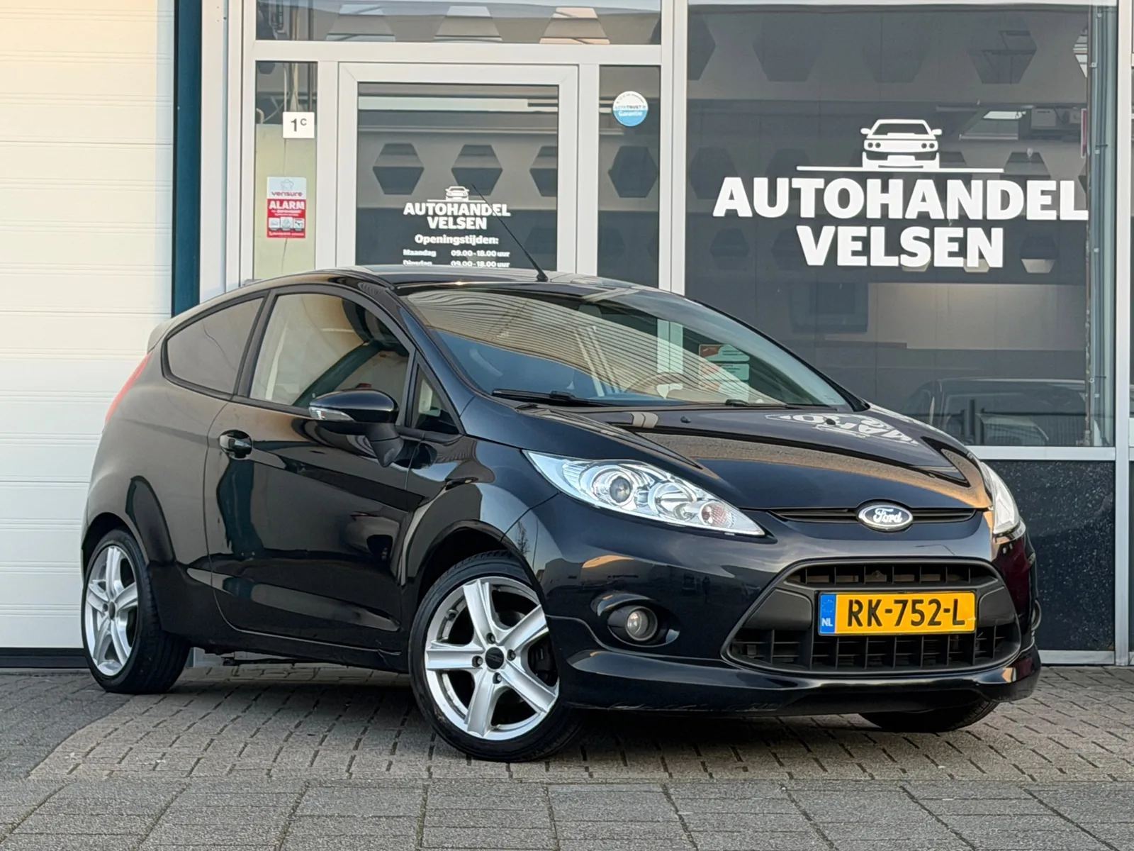 Ford Fiesta (2011) — foto 1