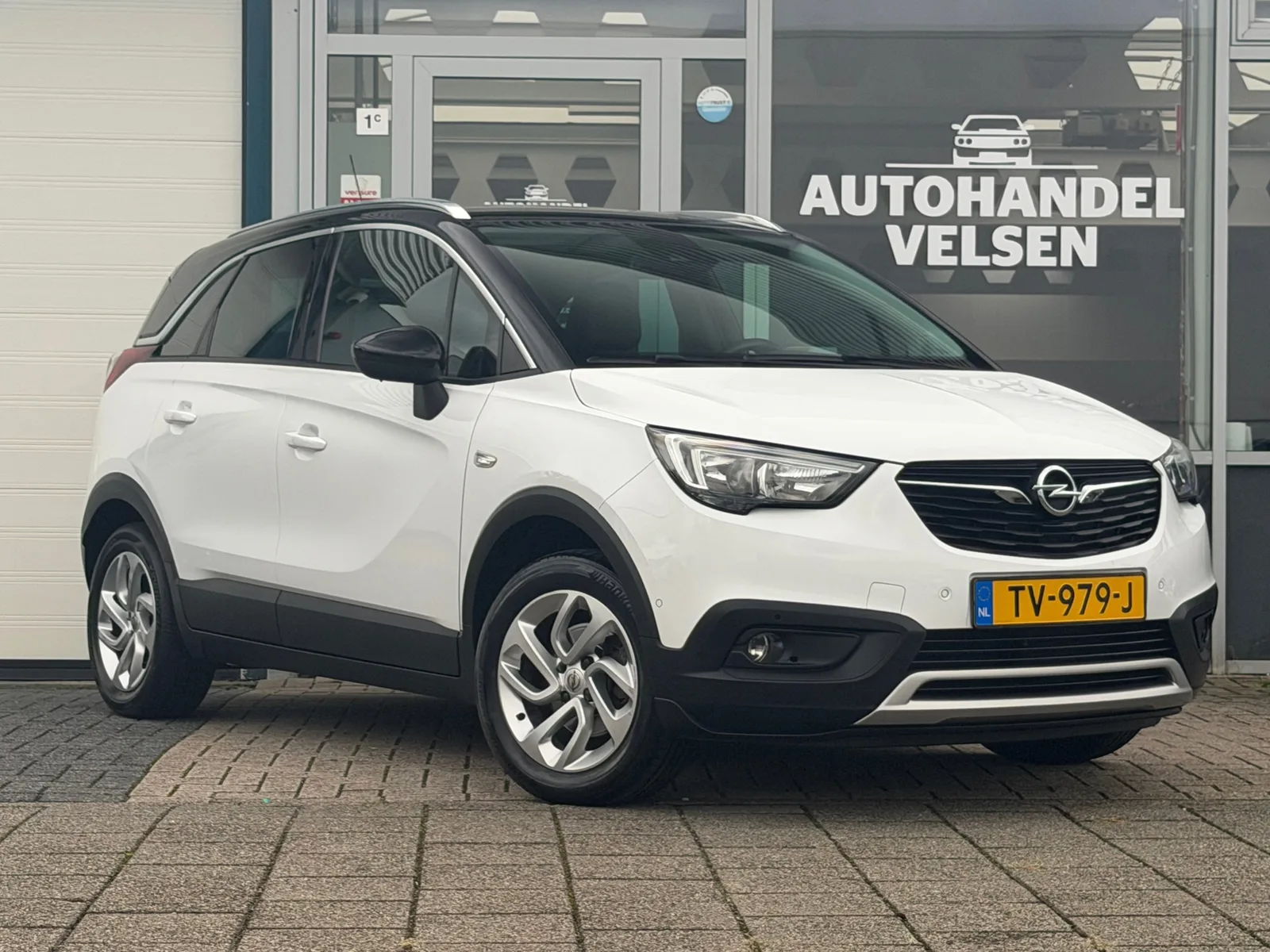 Opel Crossland X (2018) — foto 1