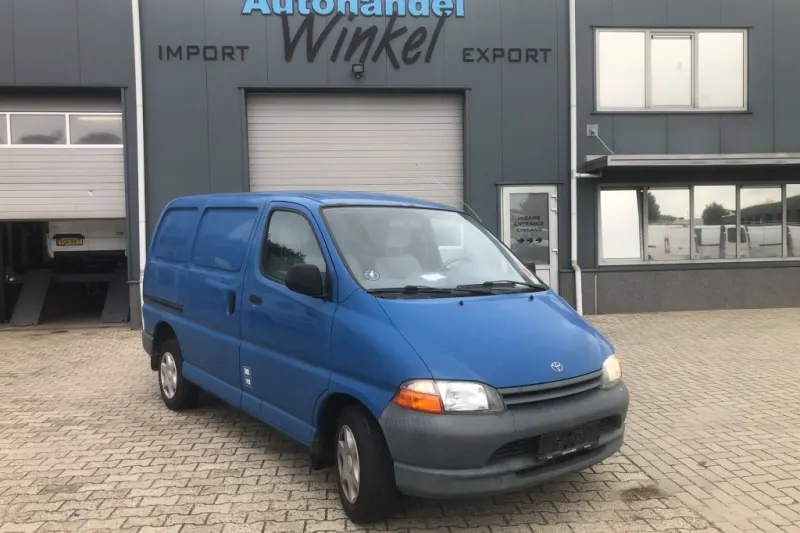 Toyota HiAce (2000)