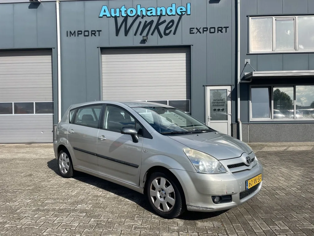 Toyota Verso (2007) — foto 1