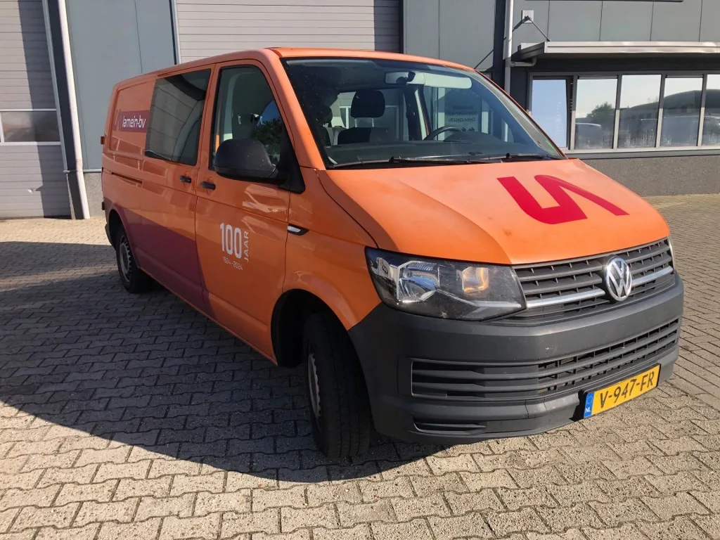 Volkswagen Transporter (2017) — foto 1