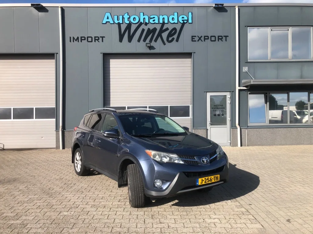 Toyota RAV4 (2014) — foto 1