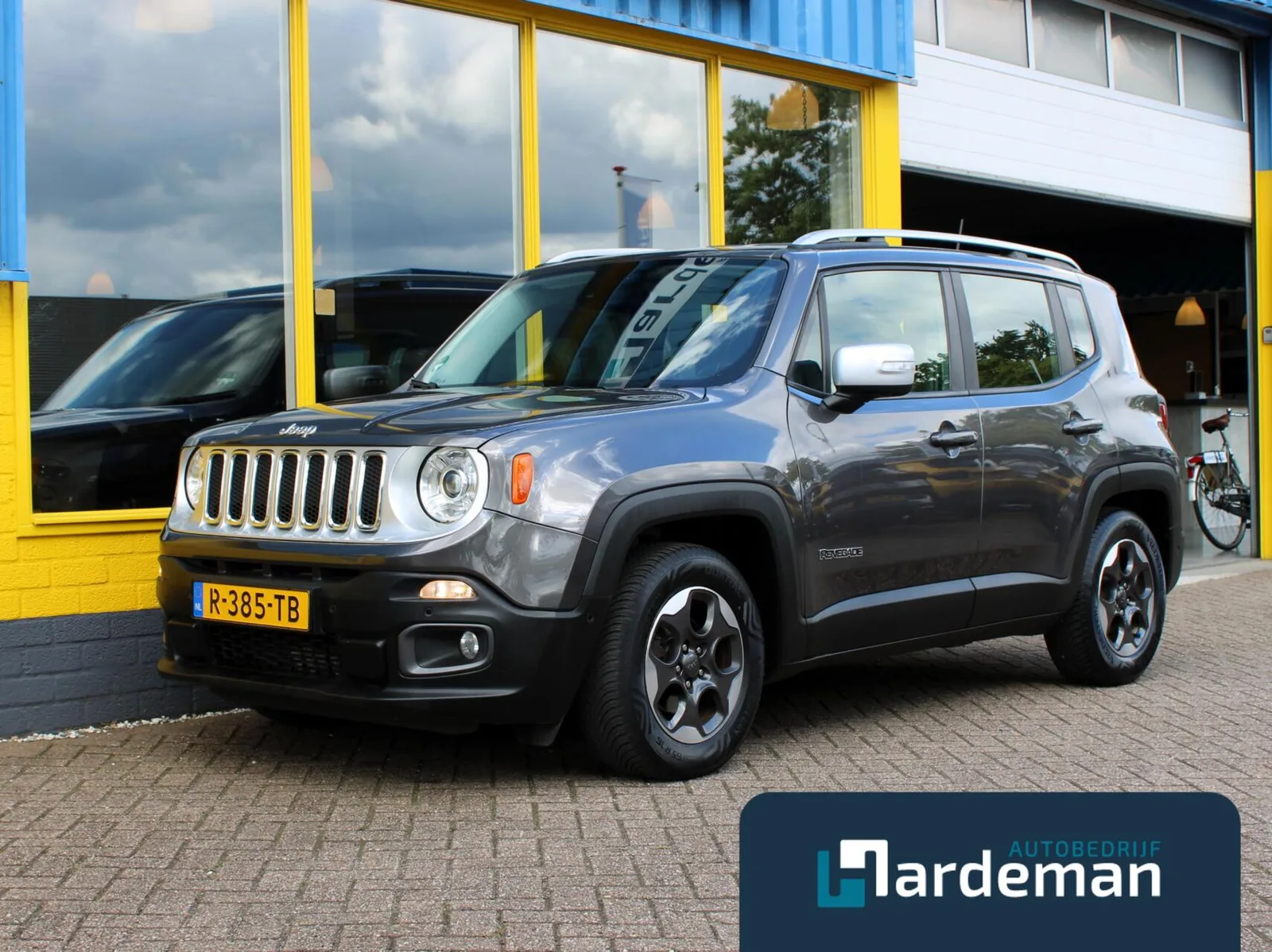 Jeep Renegade (2017) — foto 1